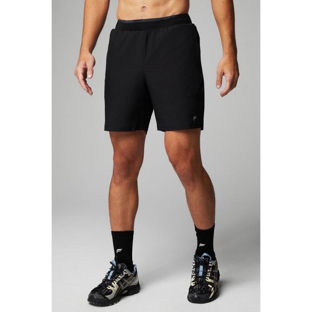 Men’s XS Fabletics Fundamentals Unlined Athletic Shorts 7”